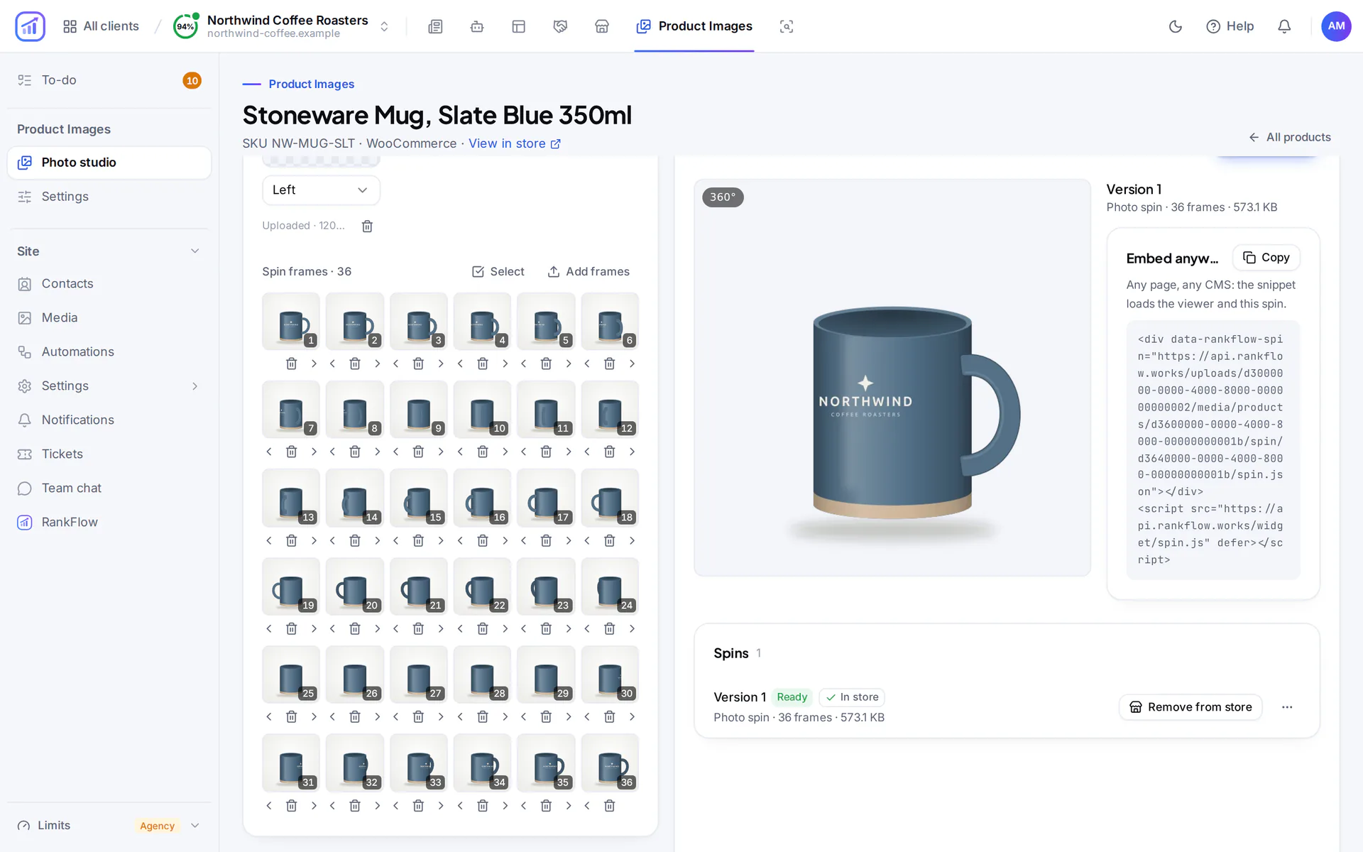 The 360° tab: 36 turntable photos of the mug on the left, the turning 360° view, its embed snippet and the version that is live in the store